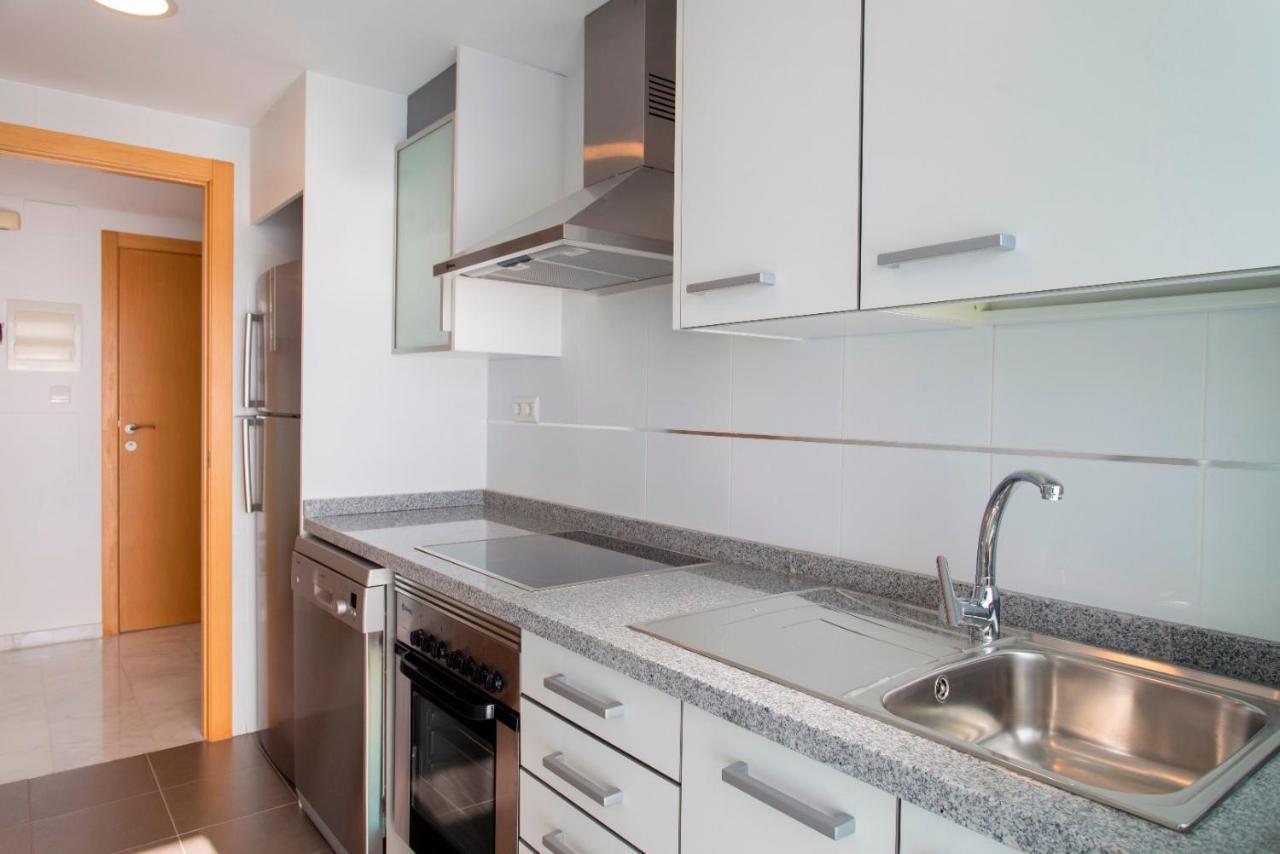 דירות בנידורם Skyline 11 Sunny Balcony With Stunning Sea Views מראה חיצוני תמונה