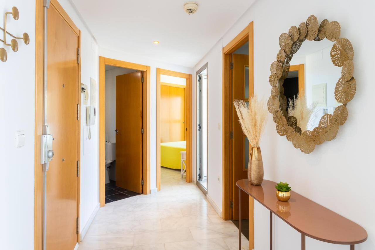 דירות בנידורם Skyline 11 Sunny Balcony With Stunning Sea Views מראה חיצוני תמונה