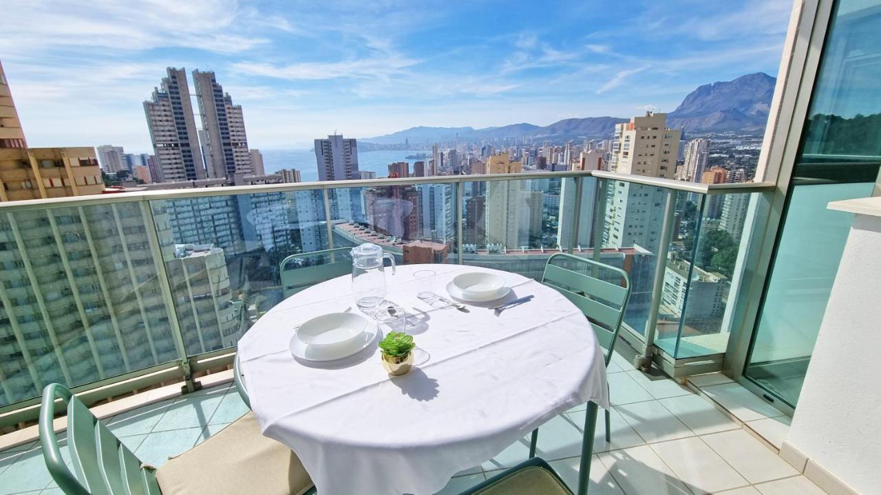 דירות בנידורם Skyline 11 Sunny Balcony With Stunning Sea Views מראה חיצוני תמונה